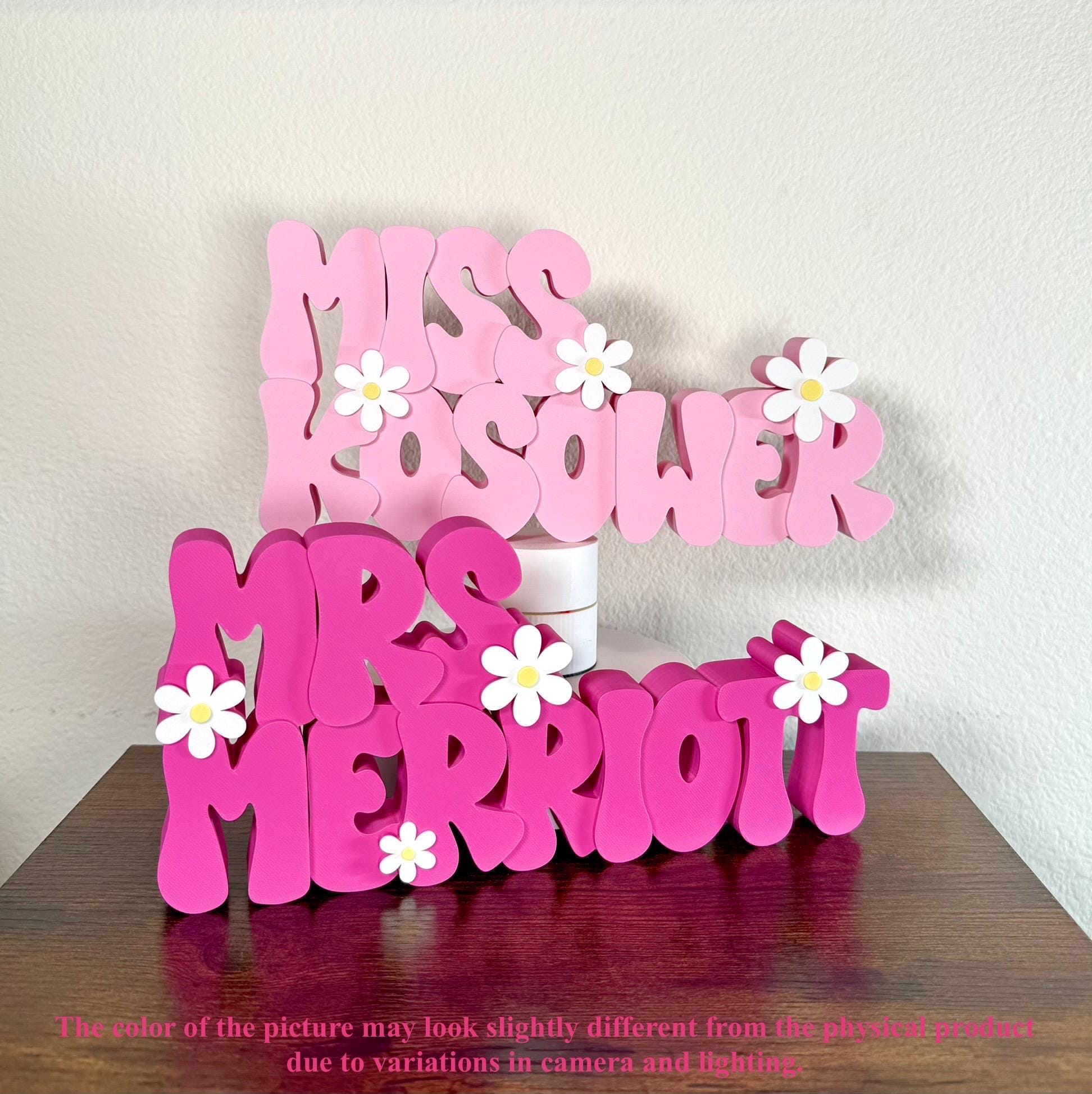 Personalized Teacher Name Plate, Daisy, Teacher Name Sign, Retro Name Sign, Groovy Name Plate, Teacher Gift, Daycare Gift, Office Name Plate