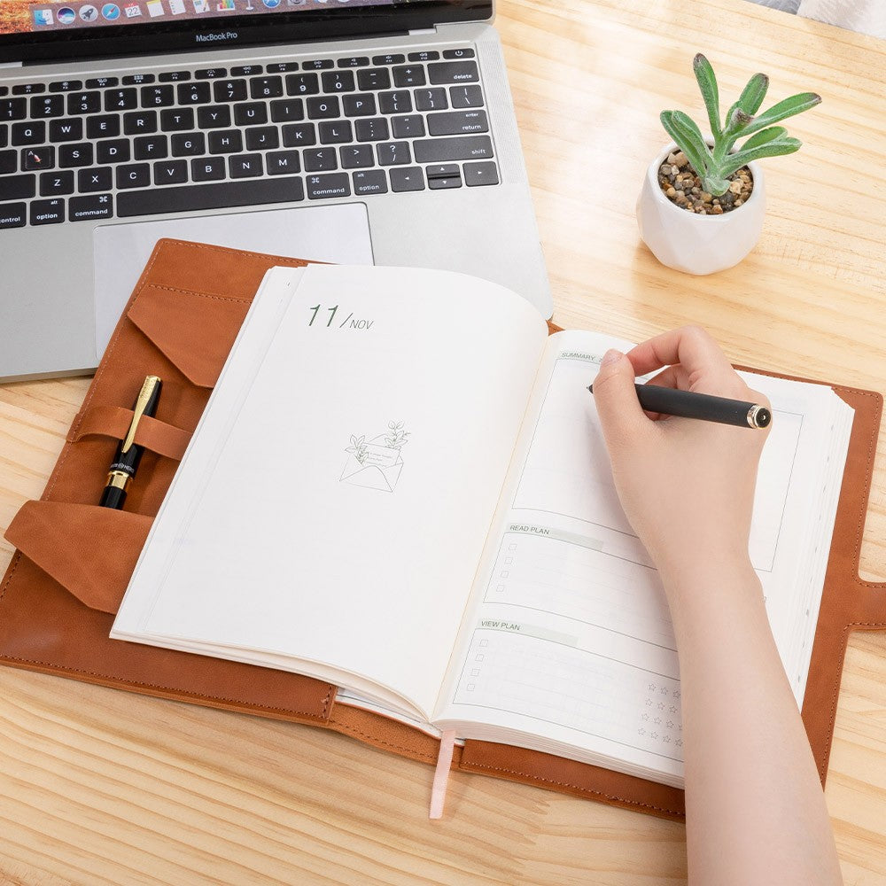 Custom Birth Flower Leather Sketchbook Cover, Traveler's Notebook Sketch Pad Case, Portable Stationery Drawing Pencils Organizer, Gift for Artist