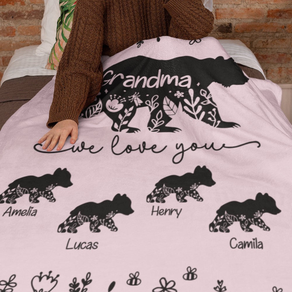 Personalized Mama Bear Flannel Fleece Blanket with Kids' Names, Soft Cozy Throw for Bed Couch, Birthday/Christmas/Mother's Day Gift for Mom/Grandma