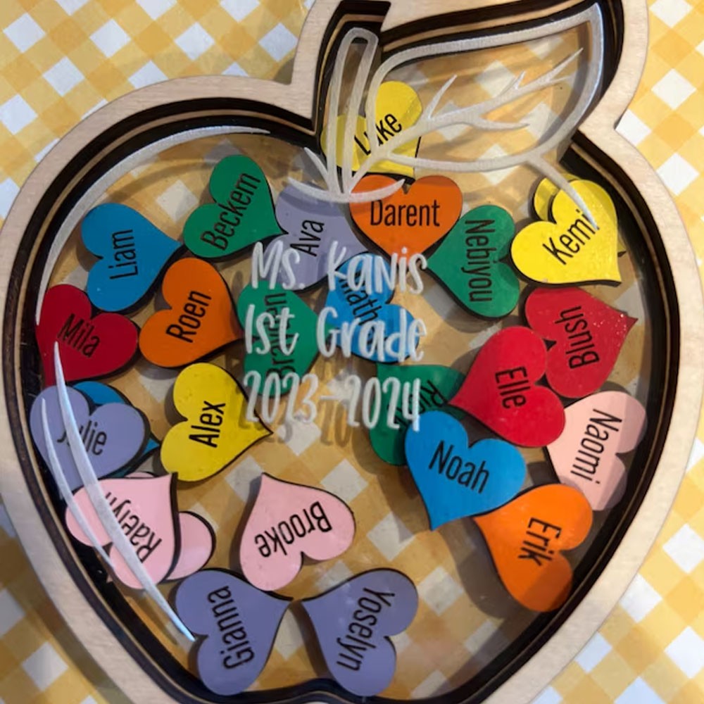 Custom Teacher Apple Ornament, Acrylic Teacher's Apple Decor with Student Names Hearts, Table Centerpiece, Appreciation/End of Year Gift for Teachers
