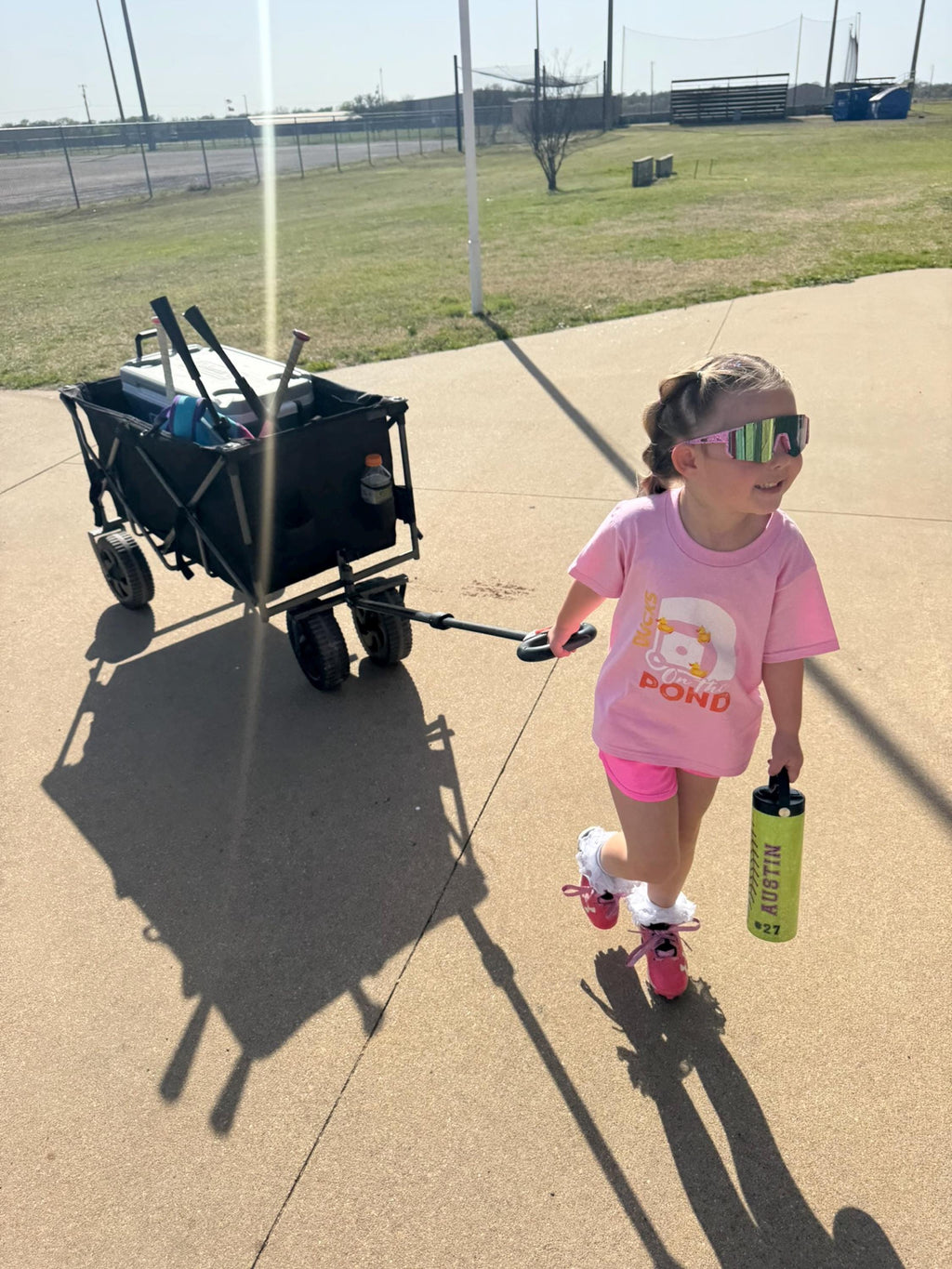 Custom softball team water bottles, Glitter softball tumbler, Gift for softball team, Personalized softball group cups, Bottle with name