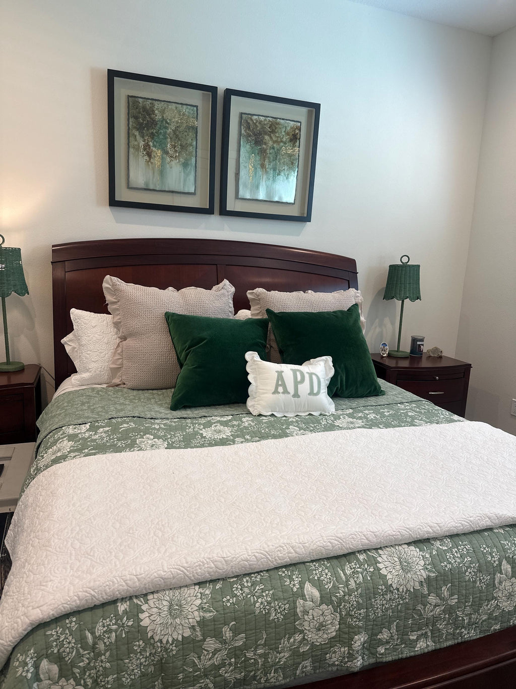 Scallop Pillow Sham/Monogram Nursery Pillow/Personalized Baby Gift/Bow Pillow/College Monogram Pillow/Decorative Throw/Monogram Pillow Sham