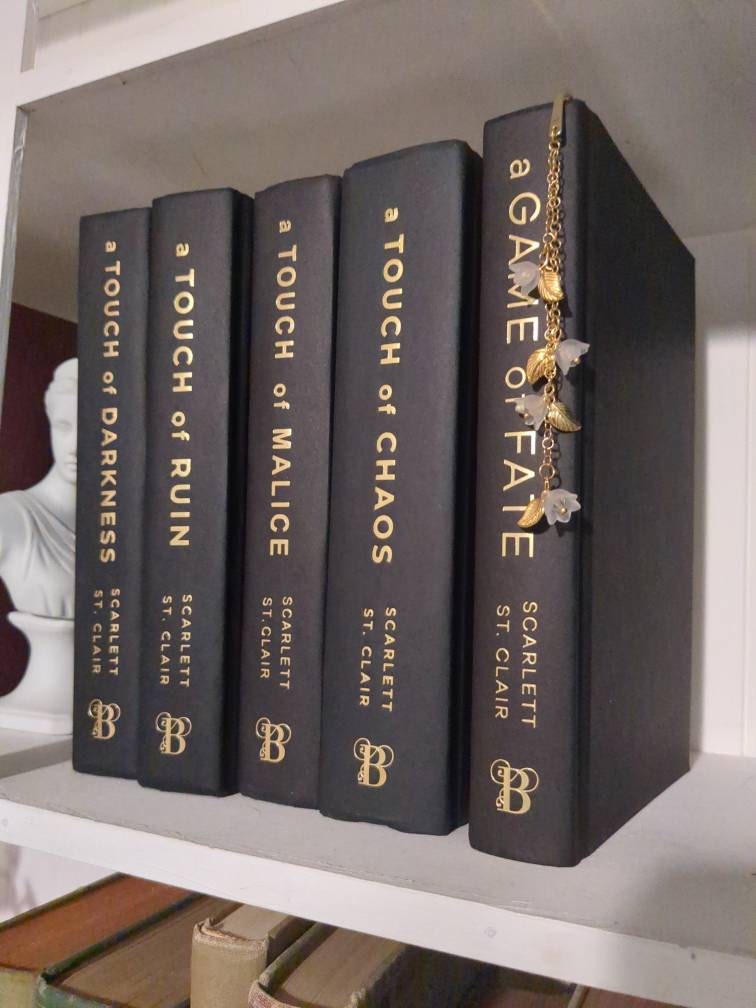 Flower bookmark Multiple colors available charm Metal bookmark Page marker bookmark charm Fairycore Floral Bookish gifts Book accessories