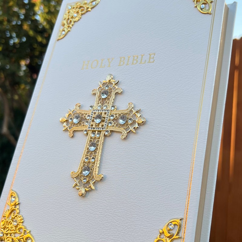 CSB Coffee Table Family Bible, White Bonded Leather Over Board with Corner Embellishments with Swarovski Crystals and Gold Cross