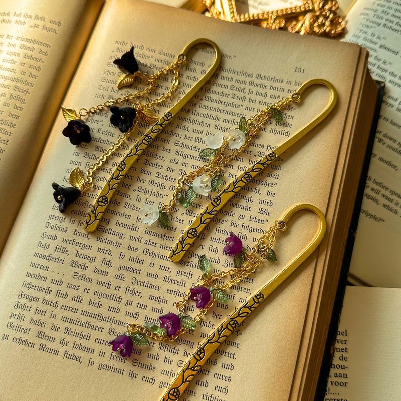 Flower bookmark Multiple colors available charm Metal bookmark Page marker bookmark charm Fairycore Floral Bookish gifts Book accessories