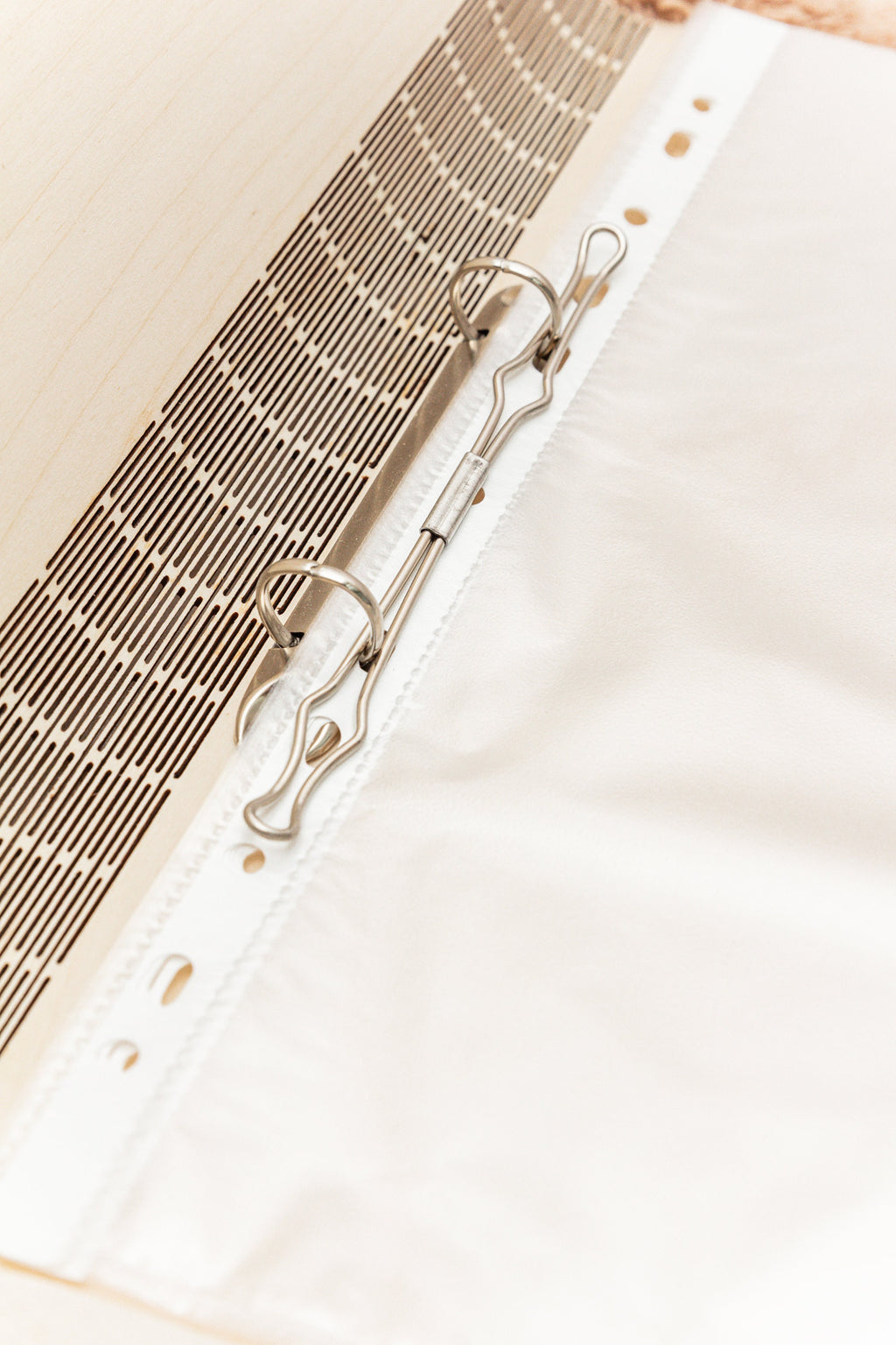 Certificate folder made of wood with floral patterns, folder for certificates with name, school enrollment gift for school child, certificate folder A4 with transparencies