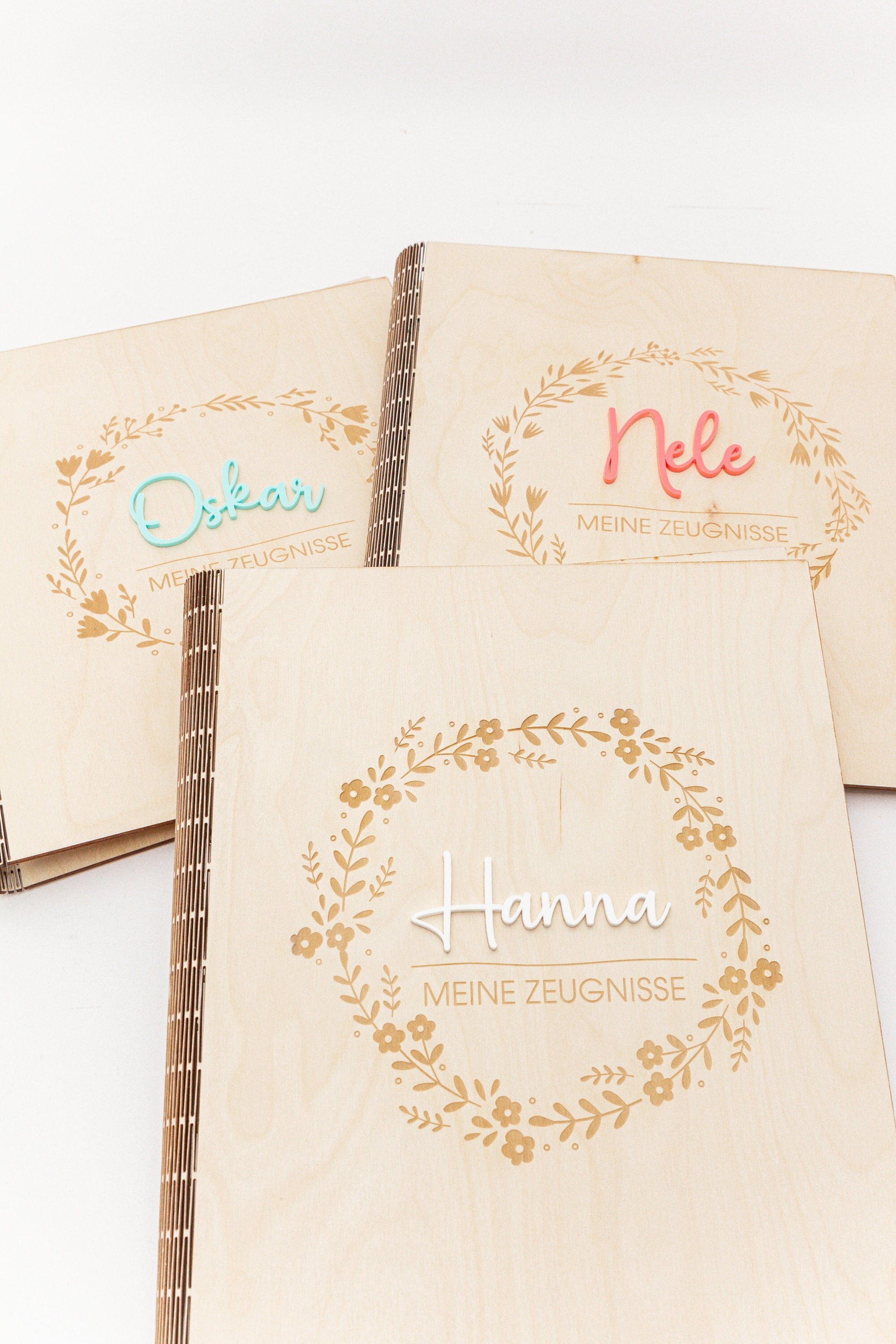 Certificate folder made of wood with floral patterns, folder for certificates with name, school enrollment gift for school child, certificate folder A4 with transparencies