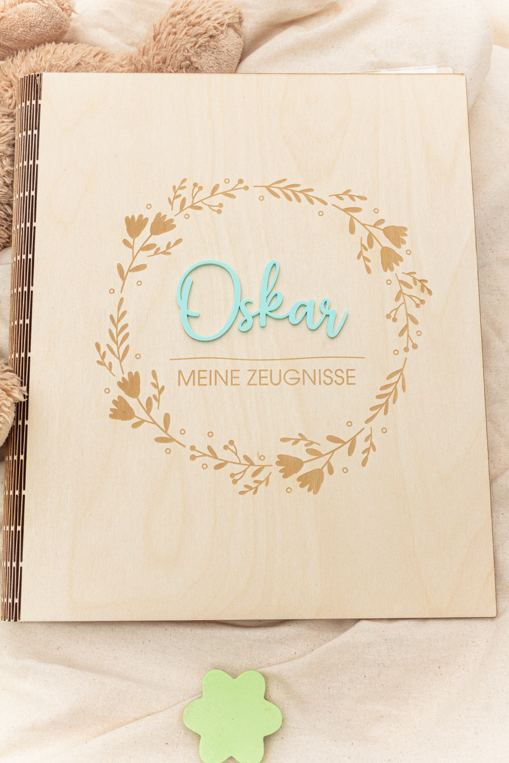 Certificate folder made of wood with floral patterns, folder for certificates with name, school enrollment gift for school child, certificate folder A4 with transparencies