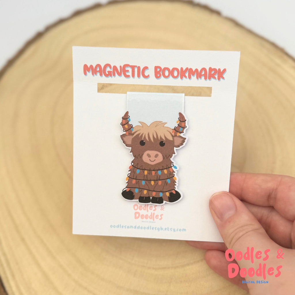 Festive Highland Cow Magnetic Bookmark | Hat & Scarf Highland Cow | Page Marker | Gift for Reader | Reading Accessories | Cow Lover