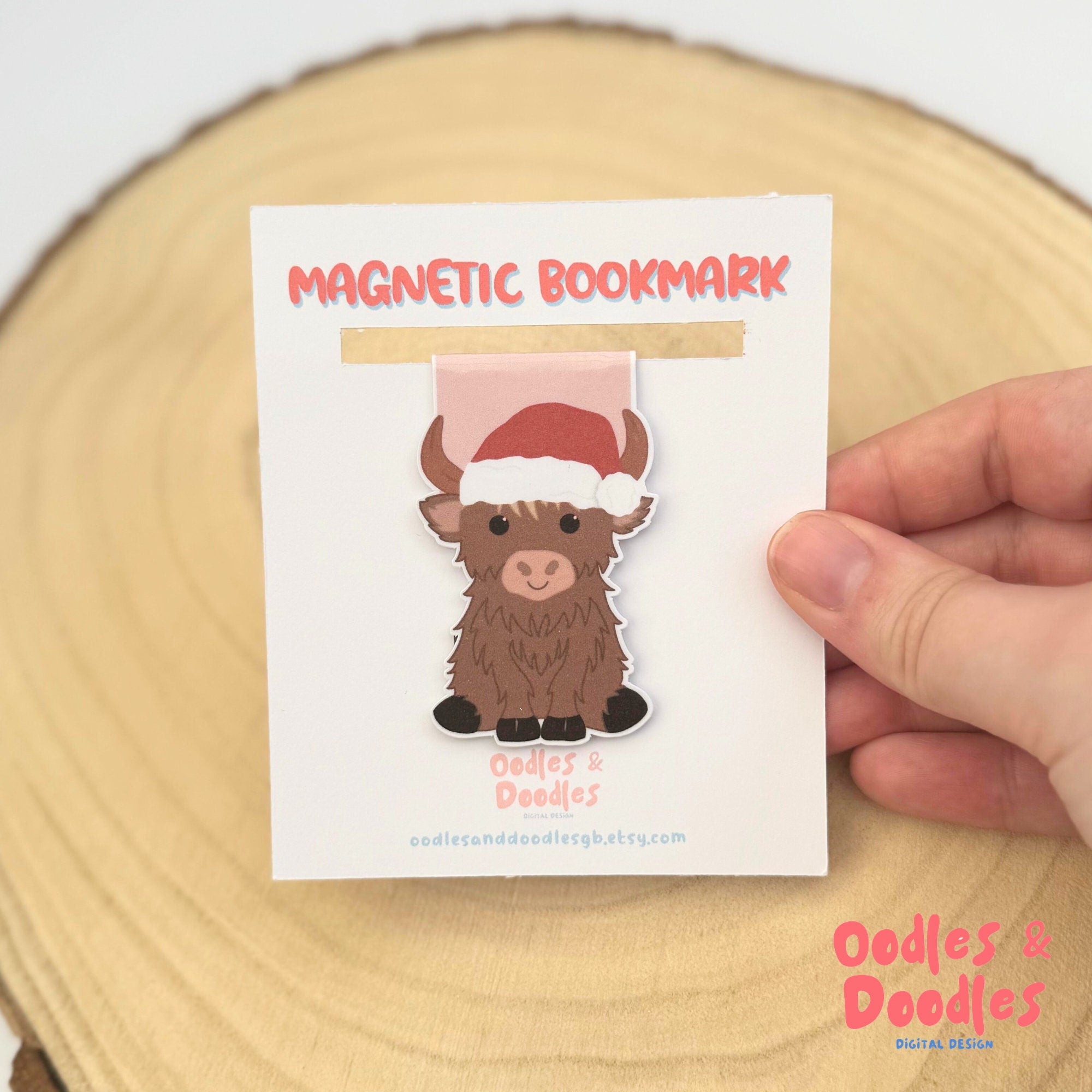Festive Highland Cow Magnetic Bookmark | Fairy Lights Highland Cow | Page Marker | Reader Gift | Bookworm | Reading Accessories | Cow Lover