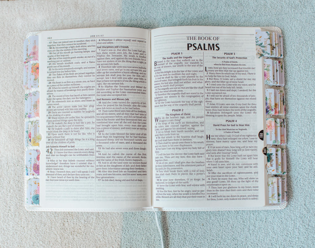 Tabbed Bible White KJV Bible Tabbed Faux Leather Personalized Gift for Women Large Print Bible Tabbed Gift Customized Baptism Gift Wedding