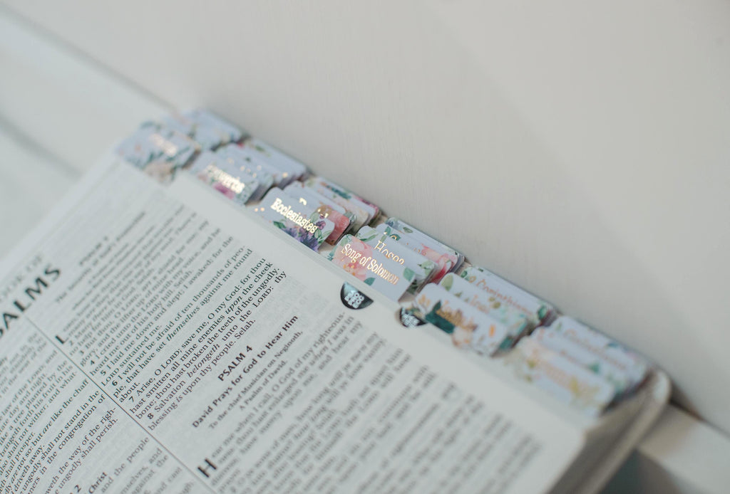 Tabbed Bible White KJV Bible Tabbed Faux Leather Personalized Gift for Women Large Print Bible Tabbed Gift Customized Baptism Gift Wedding